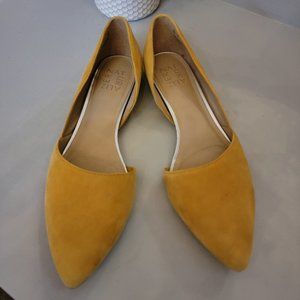 Naturalizer Flats - Mustard - Size 9